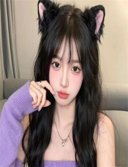 《黑暗天子》叙事手法解析：时间线安排与视角切换技巧探讨